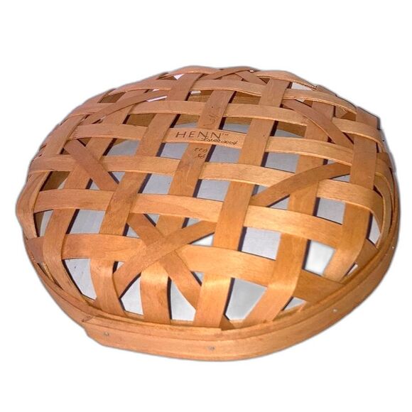 GERALD HENN Round Woven Basket 10 Inch Diameter Signed - Picture 5 of 7